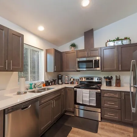 Modern And Stylish King Bed Wifi Free Parking Apartamento